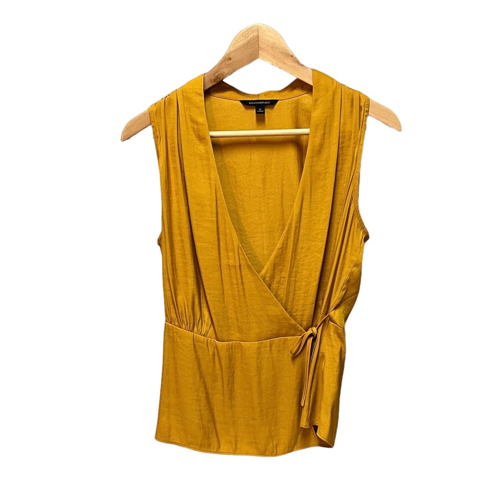 BANANA REPUBLIC sleeveless blouse, yellow, size small.